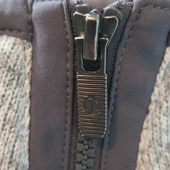 Lululemon Its Fleecing Cold Zip Up - 2 Heathered White / Dark Carbon - Picture 6 of 8